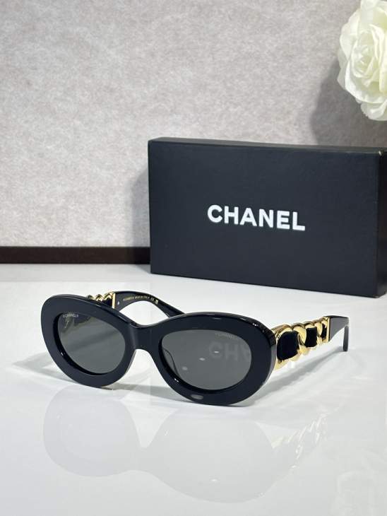 Picture of Chanel Sunglasses _SKUfw77318145fw